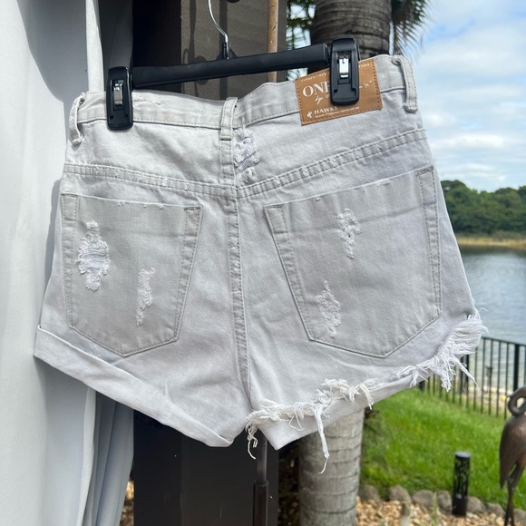 ONE TEASPOON Hawks Shorts Relaxed Fit Distressed Ice Grey - Picture 8 of 16